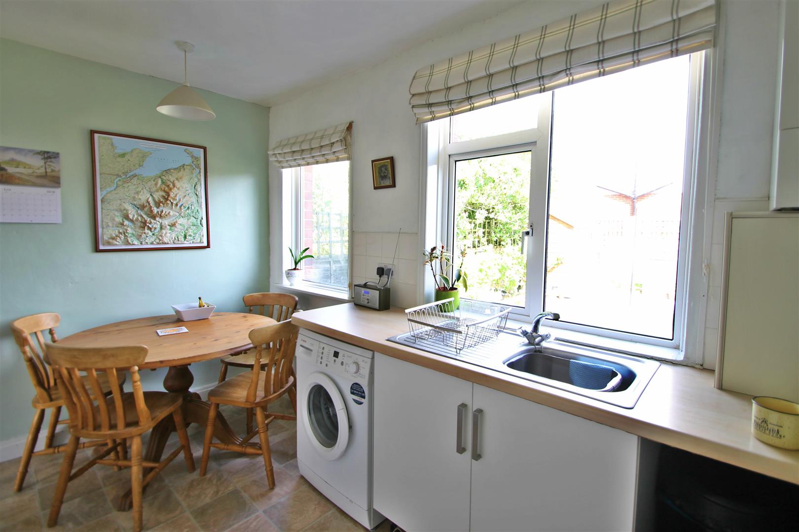 » Park Road, Yeadon, LS19 7EX